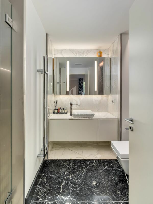 Moderno appartamento con vista lago a Paradiso