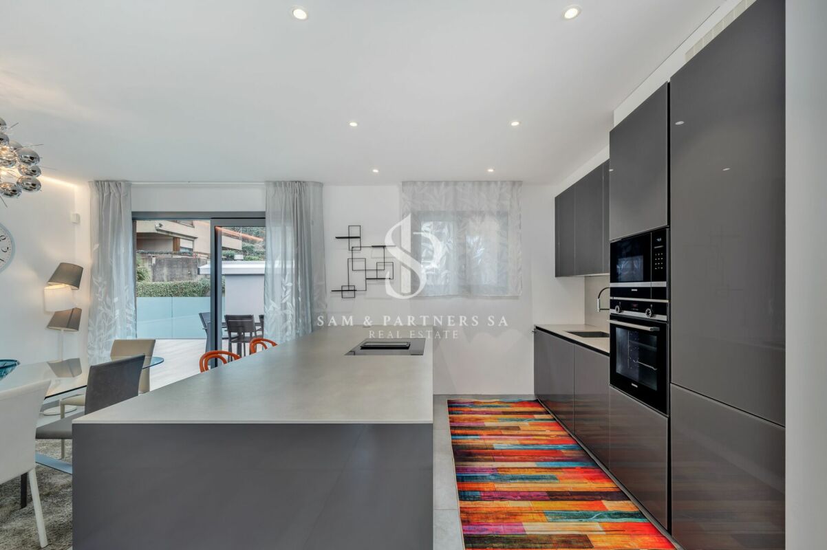 Appartamento con vista lago arredato copia