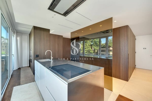 Attico con vista lago 10