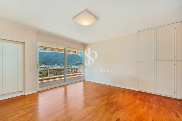 Esclusiva proprietà panoramica con vista lago 15