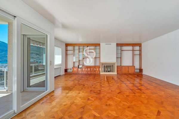 Esclusiva proprietà panoramica con vista lago 6