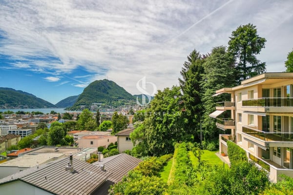 Esclusiva proprietà panoramica con vista lago 2