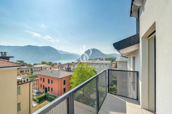 Moderno Attico 2.5 locali con vista lago copia 5
