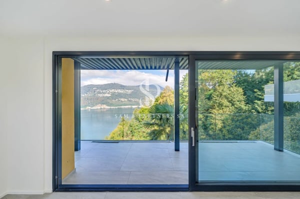 Appartamento con vista lago 2