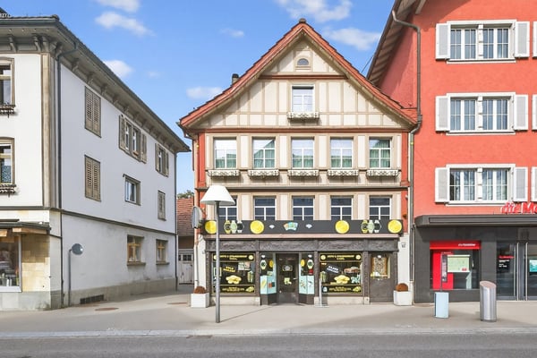 Attraktives Wohn- und Geschäftshaus an Bestlage 1