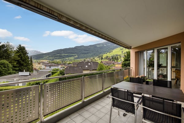 Ruhig wohnen, zentral leben – sonniger Balkon mit schönem Weitblick 9