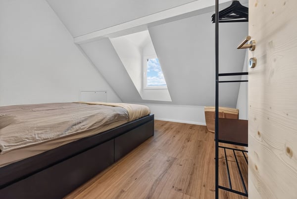 Möblierte Dachwohnung an ruhiger, sonniger Lage 10