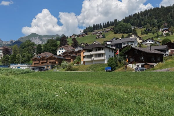 Sonniges 3.5-Zimmer-Feriendomizil mit Bergsicht, Loipe und Skilift vor der Tür 10