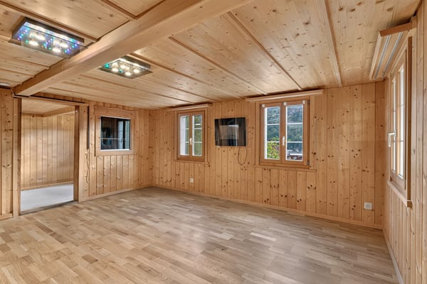 Charmantes Strickbau-Einfamilienhaus mit Wintergarten im Prättigau 3