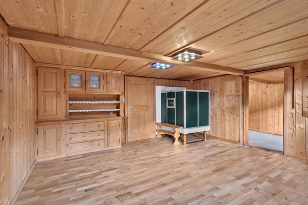 Charmantes Strickbau-Einfamilienhaus mit Wintergarten im Prättigau 2