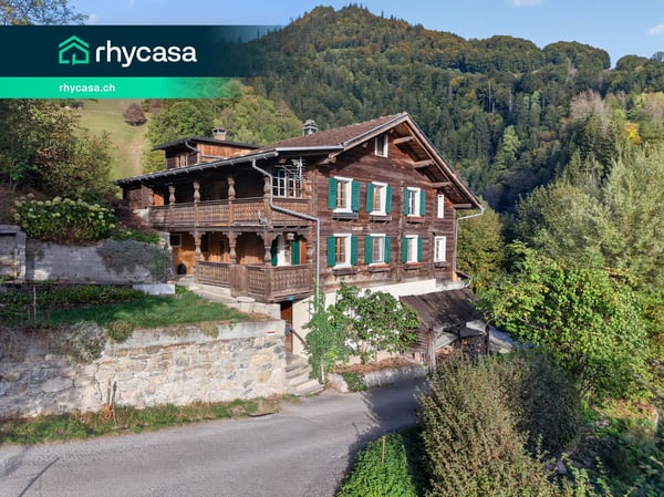 Charmantes Strickbau-Einfamilienhaus mit Wintergarten im Prättigau 1