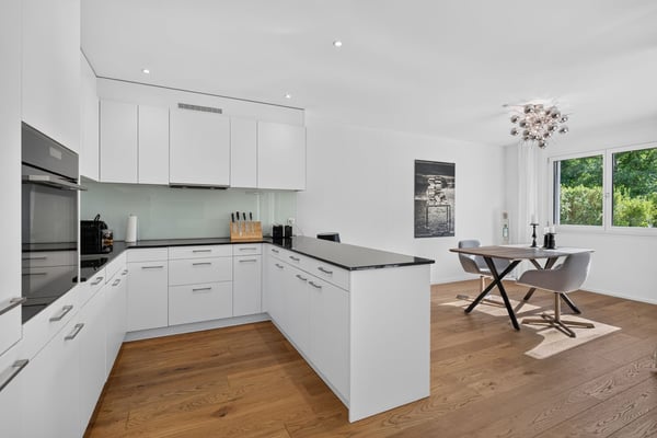 Moderne Erdgeschosswohnung mit privatem Gartenanteil an ruhiger Lage 3