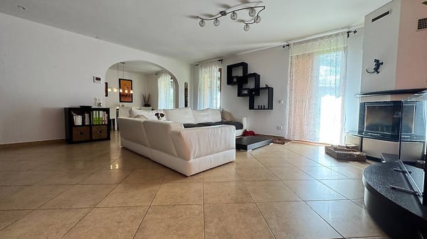 In eccellenti condizioni villa con grande giardino! 3