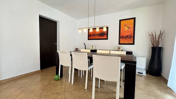 In eccellenti condizioni villa con grande giardino! 6