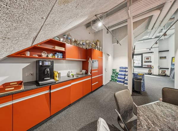Arbeiten, wo der SC Bern zu Hause ist! 14
