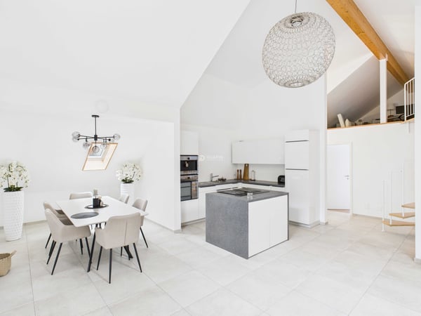 3-Familienhaus, saniert 2021, mit 2 Garagen in Trimbach 3