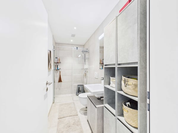 Moderne 4.5-Zi.-Wohnung mit Balkon & 2 TG in Ottenbach kaufen 6