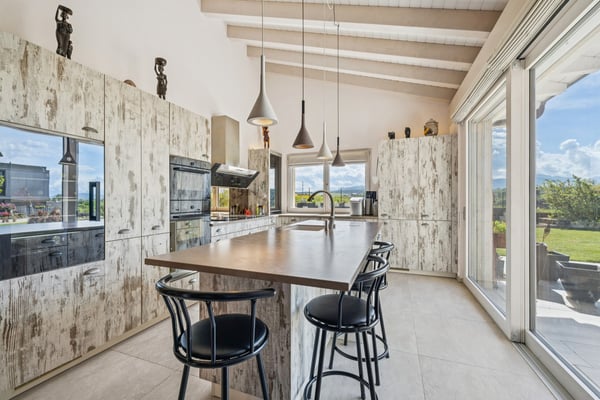 Villa en bordure de zone agricole avec vaste jardin et vue dégagée 6