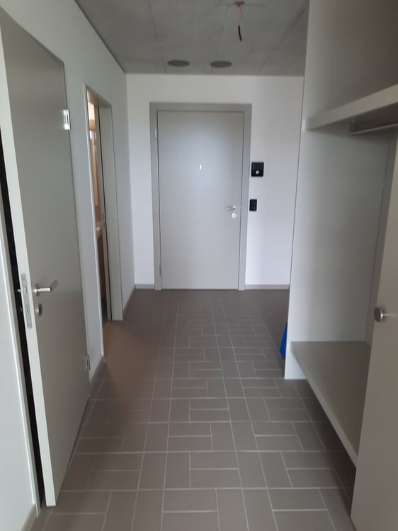 stilvolle 2.5-Zimmerwohnung im 13. OG mit Aussicht 6