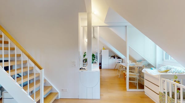 Helle 2.5-Zimmer-Wohnung mit Galerie in Rafz 4