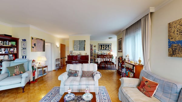 Charmant Appartement traversant de 8.5 pièces à Genève 3