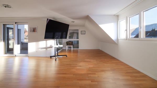 Helle 4.5-Zimmer-Wohnung in Oberweningen 3