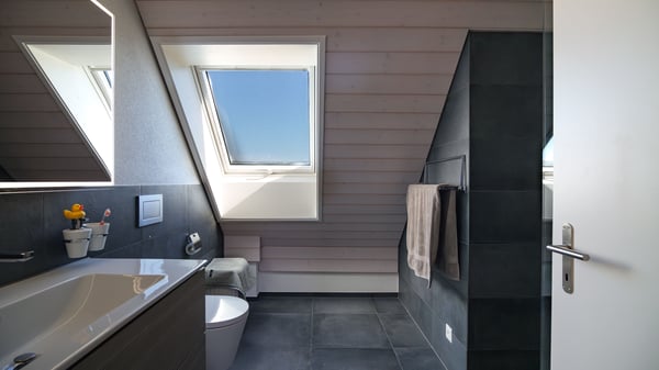 Edle 3.5-Zimmer-Dachwohnung in Hüniken 8