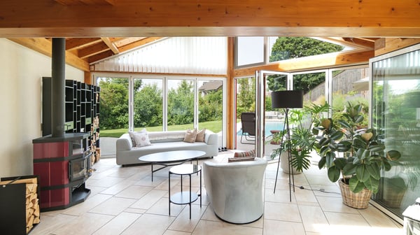 Grosszügiges 6.5-Zimmer-Haus mit Pool in Remetschwil 2