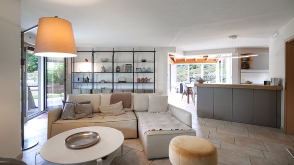 Grosszügiges 6.5-Zimmer-Haus mit Pool in Remetschwil 7