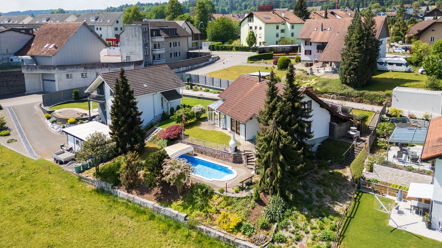 Immobilie in Nesselnbach - Grosszügiges 4.5-Zimmer-Haus mit Pool in Nesselnbach - Bild 1