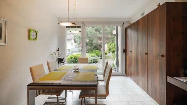 11-Zimmer-Liegenschaft mit 2 Wohnungen und Baupotenzial in Wassen (UR) 3