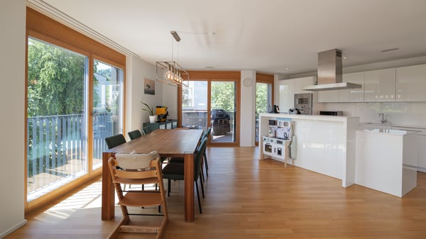 Moderne 4.5-Zimmer-Wohnung mit Seesicht in Au ZH 4