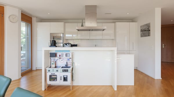 Moderne 4.5-Zimmer-Wohnung mit Seesicht in Au ZH 6