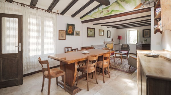 Caratteristica e ristrutturabile casa di 5 locali a Cabbio 7