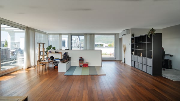 Schöne 5.5-Zimmer-Maisonettewohnung mit viel Aussenraum in Rupperswil 2