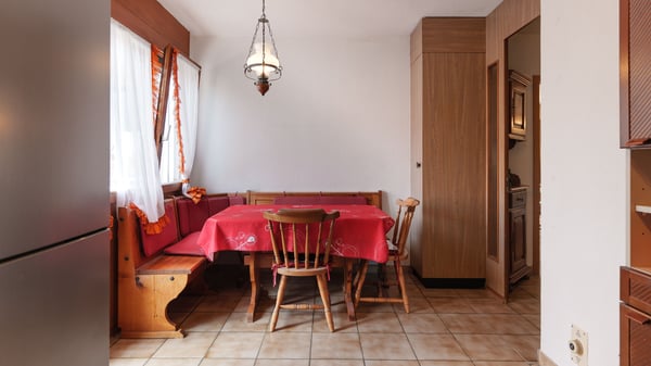 Zweifamilienhaus mit grossem Garten und viel Potenzial in Safnern 3