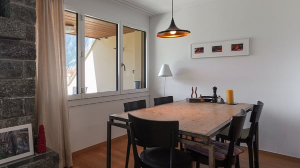 Schöne 5.5-Zimmer-Wohnung im obersten Stock an zentraler Lage in Chur 6