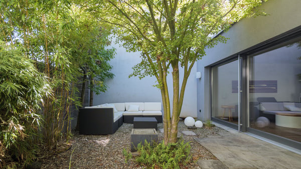 Modernes 5.5-Zimmer-Eckhaus mit 193 m² Wohnfläche, Garten und viel ... 2