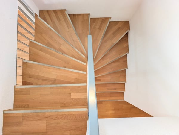 Charmante 1.5-Zimmer-Dachwohnung in Hegnau 8