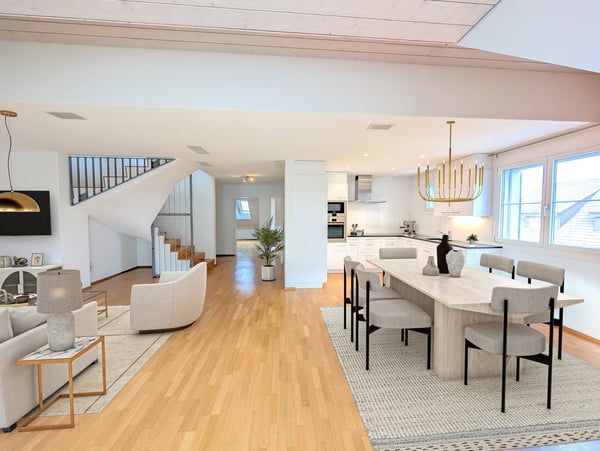 Charmante 1.5-Zimmer-Dachwohnung in Hegnau 2