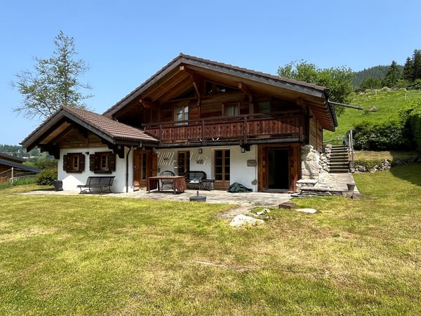 Charmant chalet rénové à Gryon-Villars 1