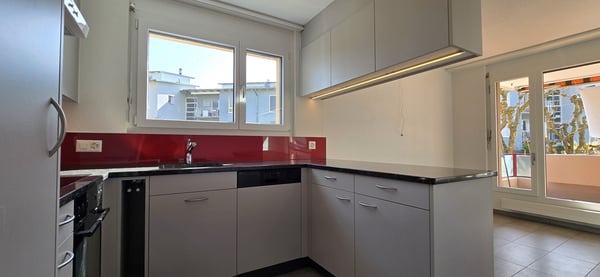 Frisch renovierte 4.5 Zi.-Wohnung direkt neben Kindergarten- & Grundschule 5