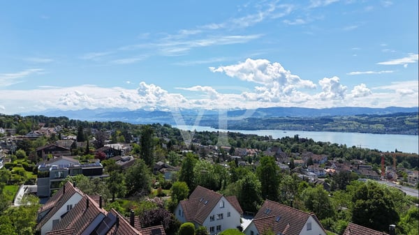 Über den Dächern der Goldküste: 4.5 Zimmer mit traumhaftem Ausblick 4