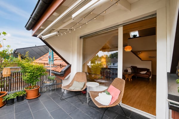 Grosszügige 5.5-Zimmer-Dachmaisonette unter CHF 1 Mio. in naturnaher L 2