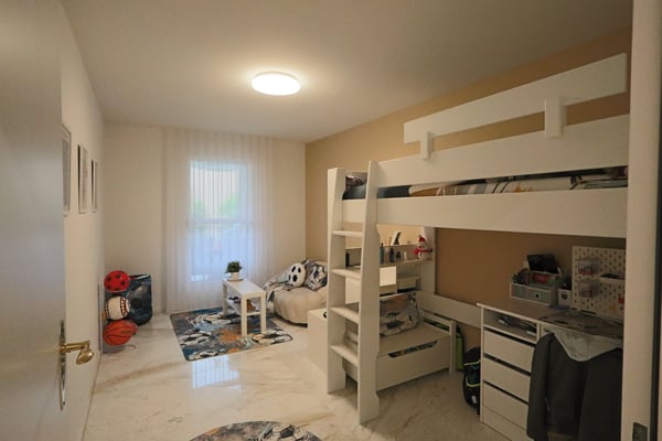 Stilvoll renovierte Gartenwohnung mit hochwertigem Ausbau und zwei privaten Gartenbereichen 10