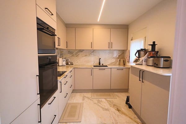 Stilvoll renovierte Gartenwohnung mit hochwertigem Ausbau und zwei privaten Gartenbereichen 5