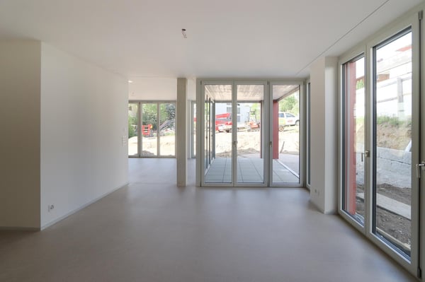 Hochwertige 4.5 Zi-Neubauwohnung im EG zentral und naturnah gelegen 5