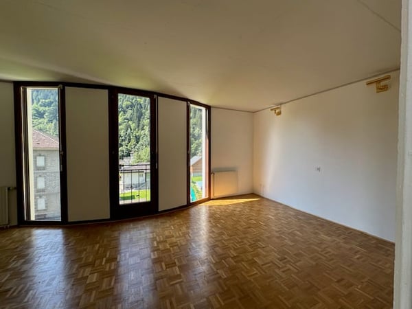 Vivere davanti alla cascata della Piumogna: casa unica a Faido 10