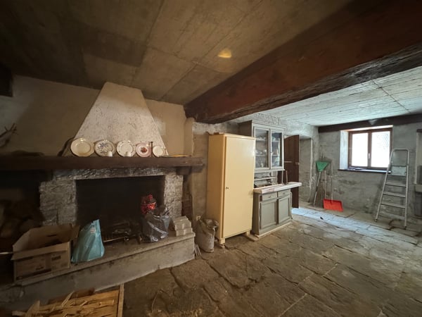 🏡 Malvaglia | Stabile con 3 appartamenti e rustico 13