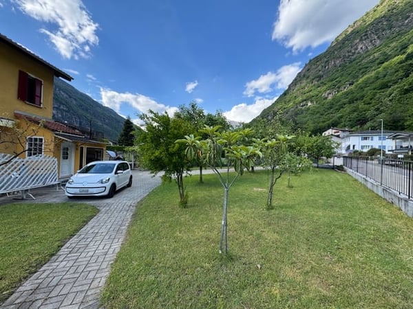 Casa unifamiliare di 1 locali a Biasca 2